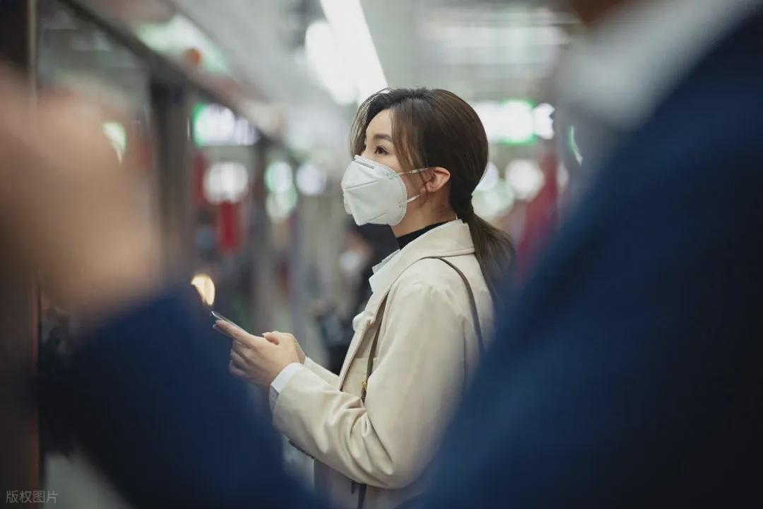 乐鱼体育-新冠病毒3大结局已经不可避免，60岁以上的老年人尤其要注意